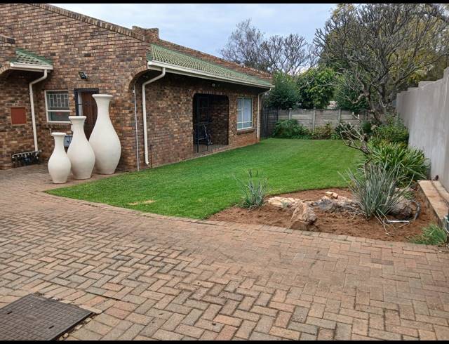 3 BEDROOM HOUSE FOR SALE IN BO-DORP